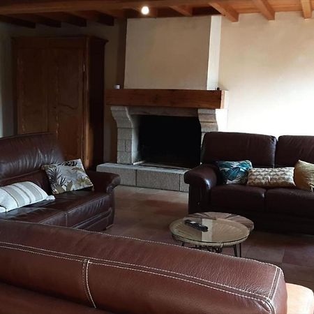 Vila Longere Familiale Melesse Exteriér fotografie