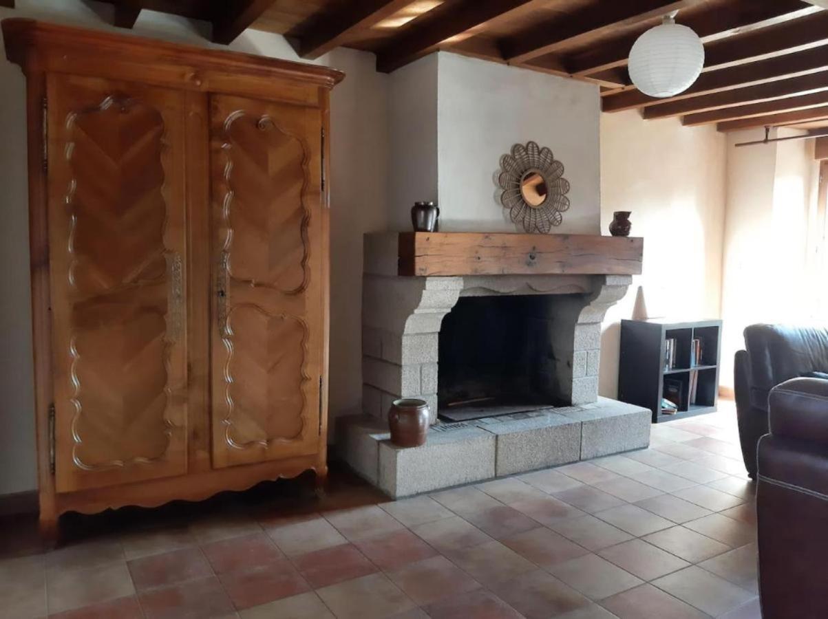 Vila Longere Familiale Melesse Exteriér fotografie