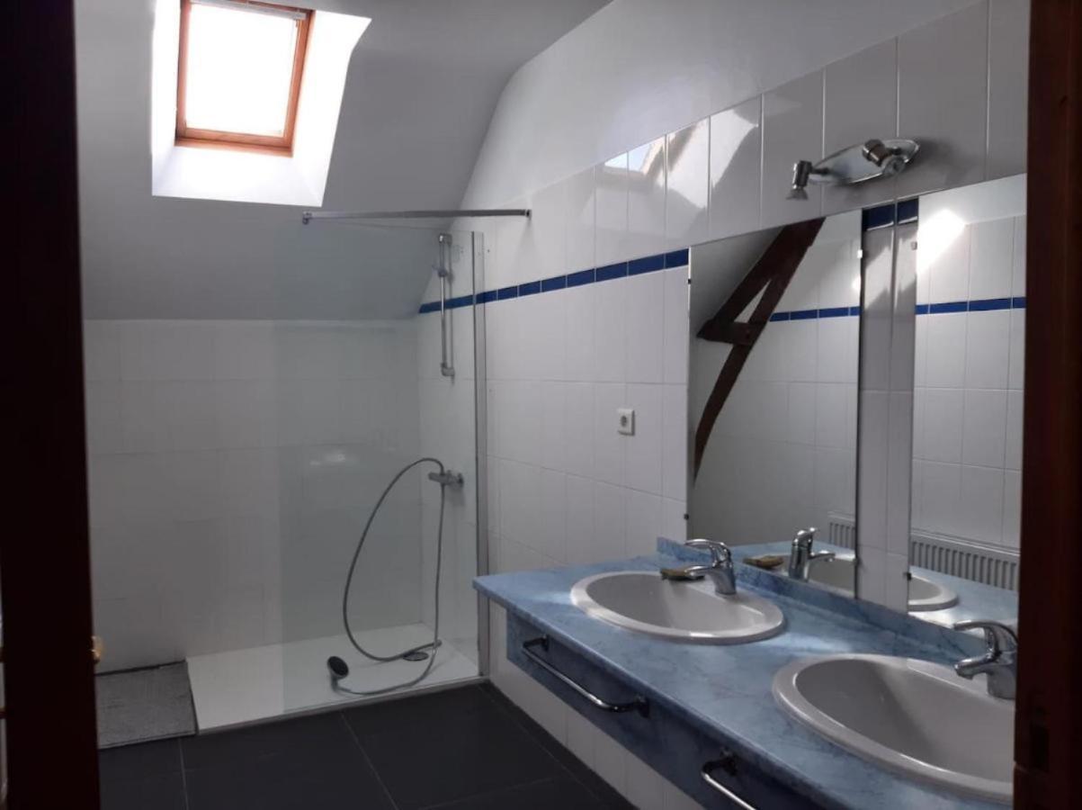 Vila Longere Familiale Melesse Exteriér fotografie