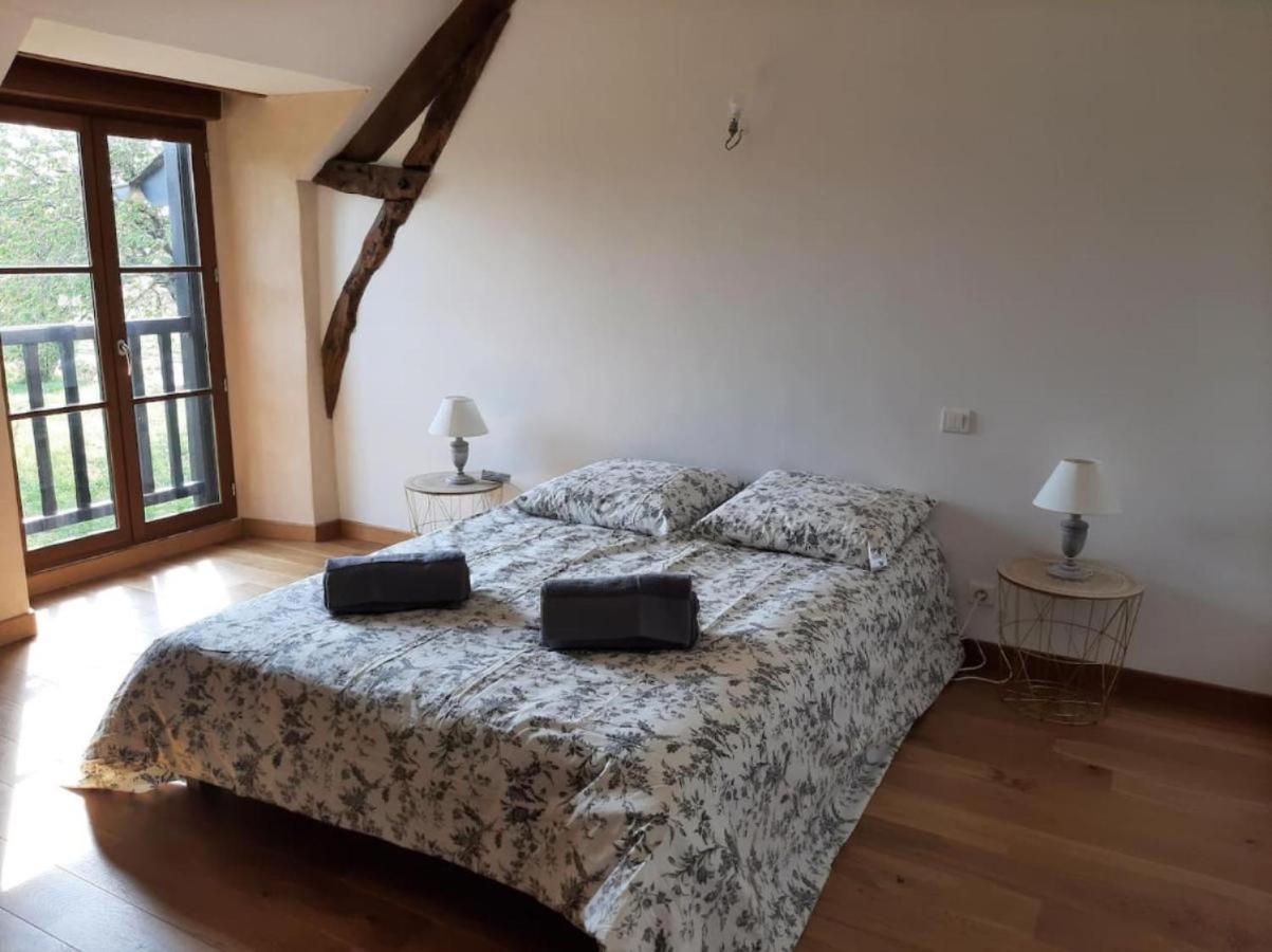 Vila Longere Familiale Melesse Exteriér fotografie